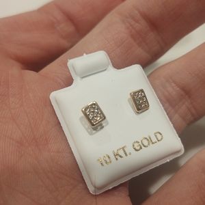 10kt yellow gold 3x3 cz Earrings